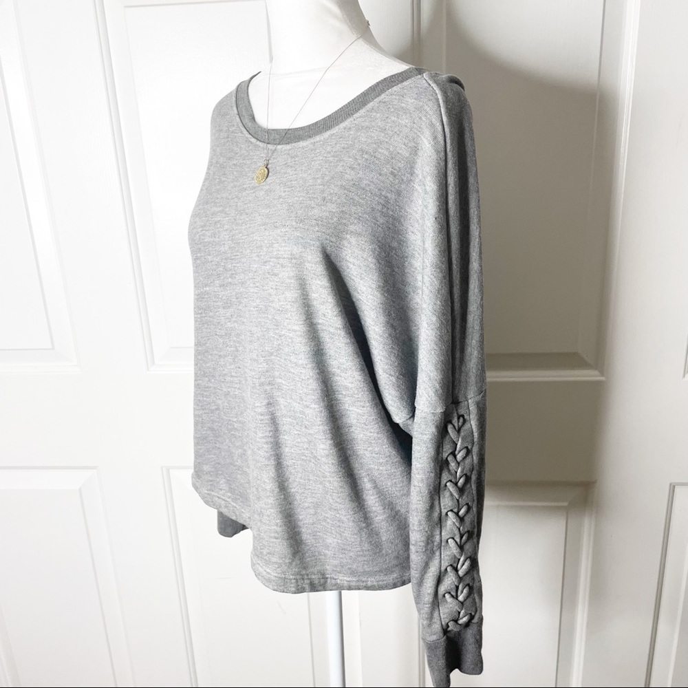 Beyond Yoga Lace Up Lasso Sleeve Sweatshirt (M) - Picture 6 of 10